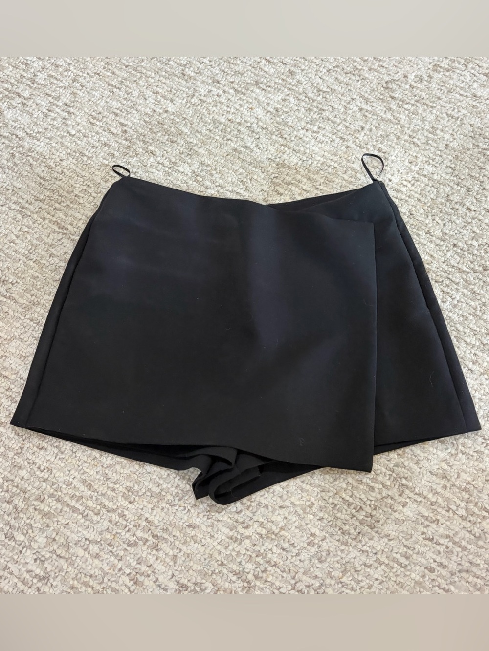 Zara Minimal Feminine Chic Polyester Viscose Blend Asymmetrical Side Zip Skort